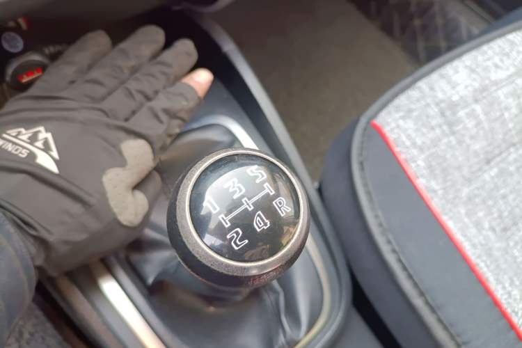 Used Bestune B30 2016 1.6L manual luxury version
