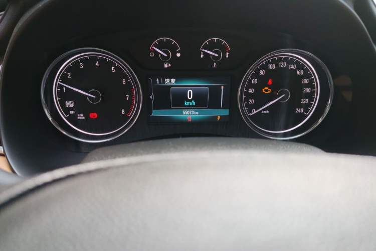 Used Buick LaCrosse 2016 28T Premium Edition Odometer Close Up