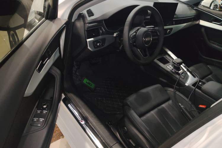 Used Audi A4L 2023 40 TFSI Fashion Dynamic Model
