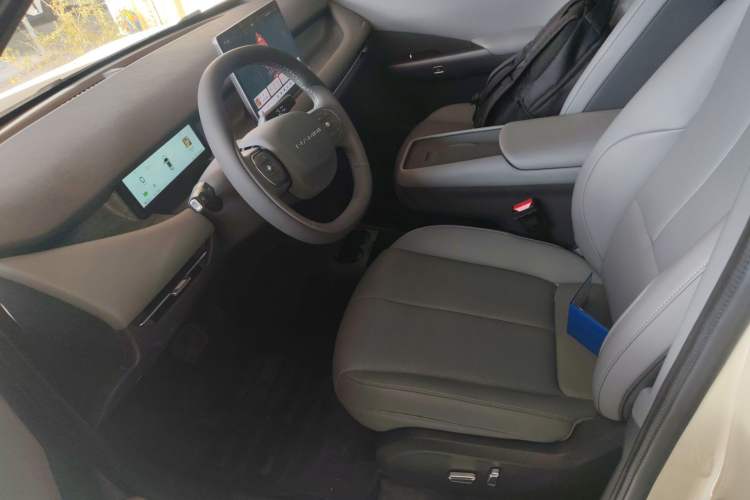 Used Dongfeng NAMMI 06 2025 471 Ultra