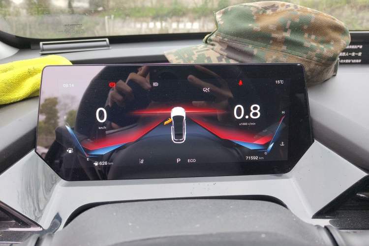 Used CHANGAN OSHAN Z6 2022 Blue Whale 1.5T DCT Smart Navigation Model Instrument Cluster