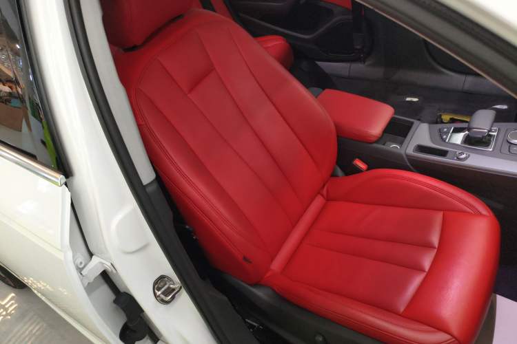 Used Audi A4L 2019 40 TFSI Ambition Version China V Right Front Seat