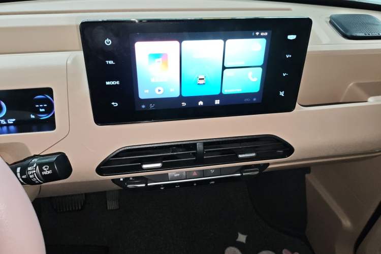 Used Geely Galaxy Panda 2023 Panda Mini 200km Dynamic Bear Audio And AC Panel