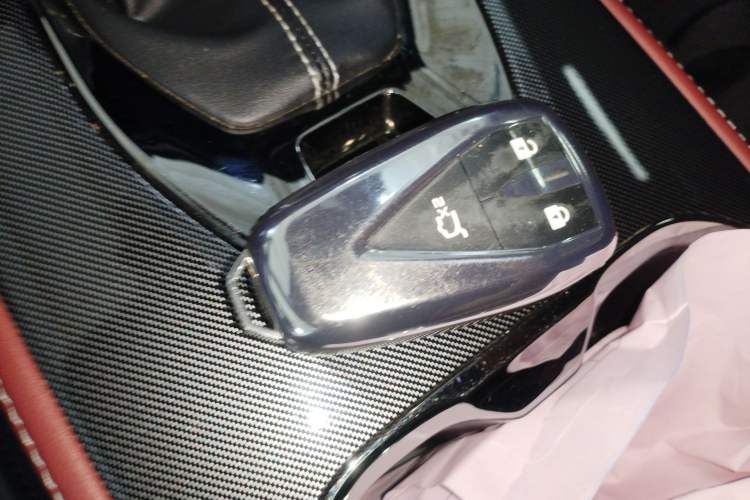 Used CHANGAN OSHAN X5 2021 1.5T DCT Luxury Edition Vehicle Key