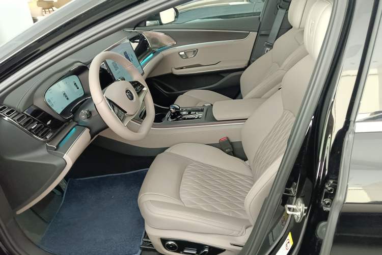 Used BYD Han 2025 DM-i Intelligent Driving Edition 125KM LiDAR Flagship Model
