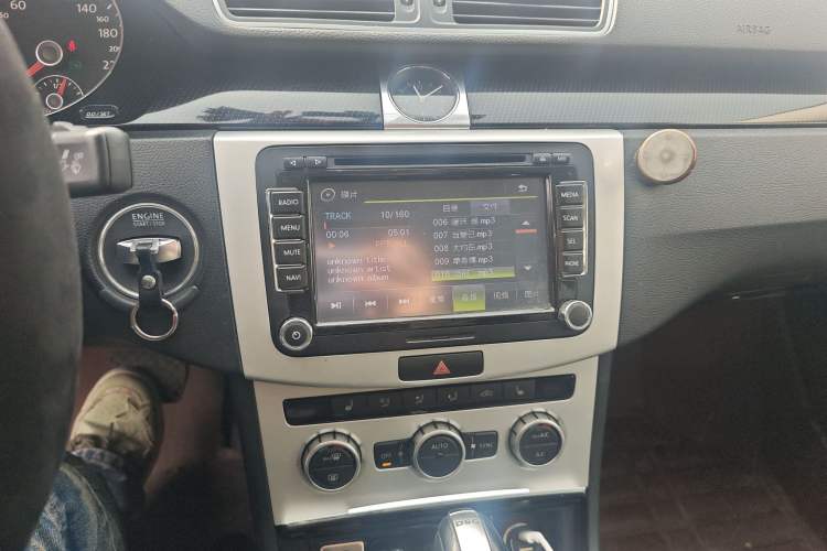 Used Volkswagen Magotan 2013 1.8TSI Luxury Model Audio And AC Panel