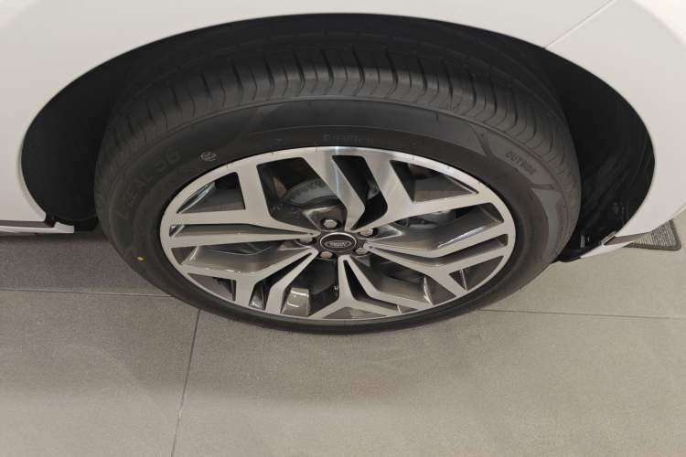 Used Land Rover Range Evoque New Energy 2022 Aurora L P300e Plug-in Hybrid Electric Version Exterior 4