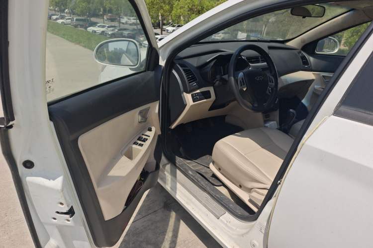 Used Chery Fengyun 2 2013 Hatchback 1.5L Manual Ruiyi Edition
