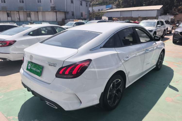 Used MG 5 2022 300TGI DCT Chao Yue Luxury Edition