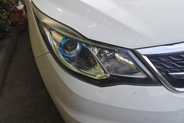 Used CHANGAN KAICHENG Oushang A600 2017 1.5L Manual Luxury Model Right Front Headlight