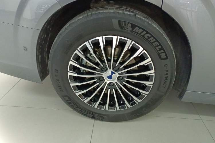 Used Denza D9 2022 DM-i 970 Four-Wheel Drive Flagship Model