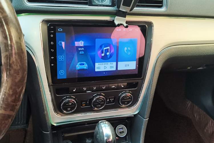 Used Volkswagen Passat 2013 1.8TSI DSG Prestige Edition Audio And AC Panel