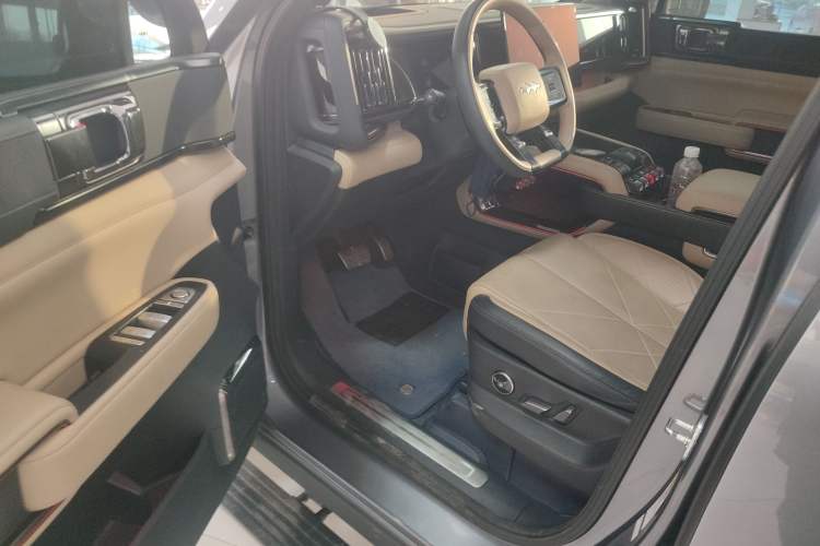 Used Formula Leopard Leopard 5 2023 Cloud Ride Flagship Edition
