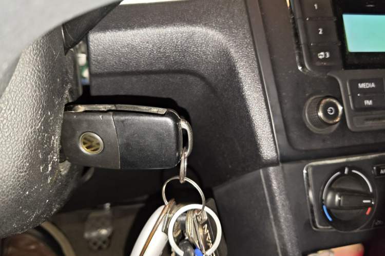 Used Volkswagen Jetta 2015 1.6L Manual Comfort Model
