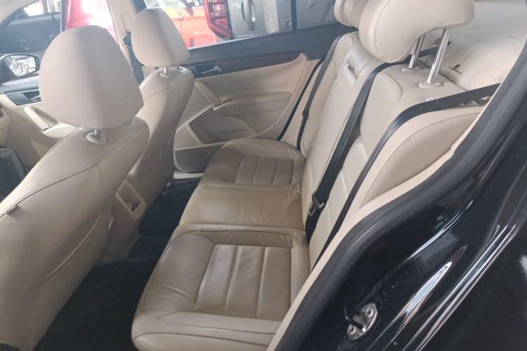 Used Volkswagen Lavida 2013 Restyled Classic 1.6L Automatic Comfort Edition