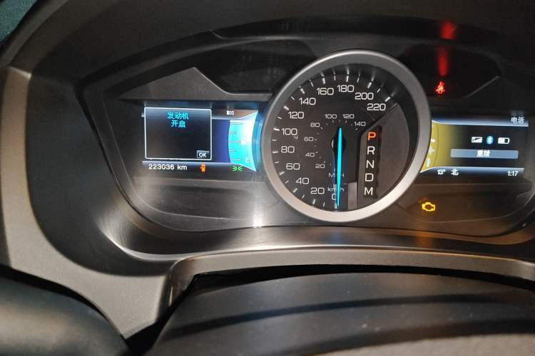 Used Ford Explorer 2013 3.5L Deluxe Model
