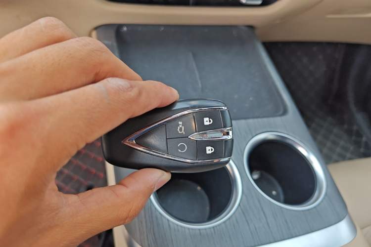 Used CHANGAN CS75 PLUS 2025 4th Generation 1.5T New Blue Whale Smart Luxury Edition
