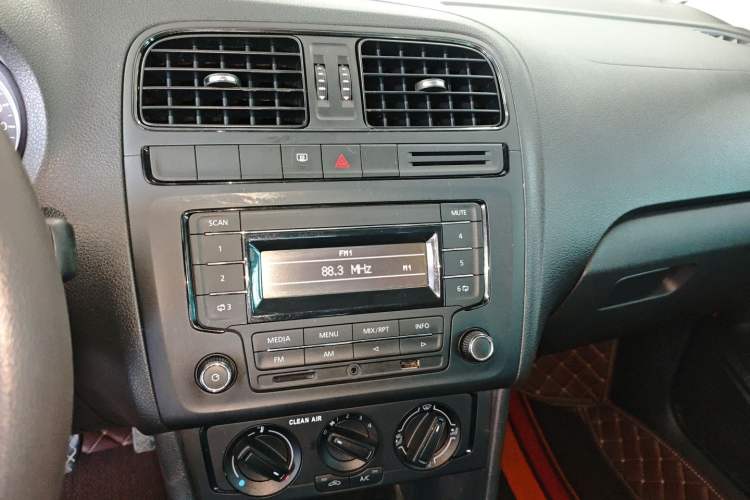 Used Volkswagen Polo 2016 1.4L Automatic Trendy Model Audio And AC Panel