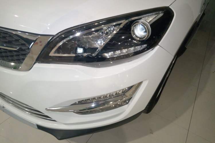 Used Zotye Domy X5 2015 1.5T CVT ZhiXian Trim China V Standard