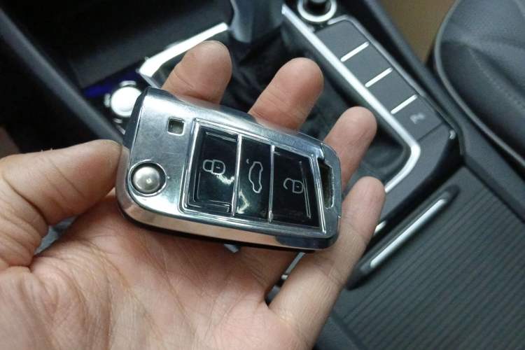 Used Volkswagen Sagitar 2023 300TSI DSG Excellence Edition Vehicle Key