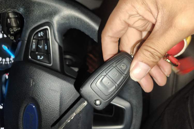 Used Ford Kuga 2017 EcoBoost 180 Two-Wheel-Drive Tiger Leap Model