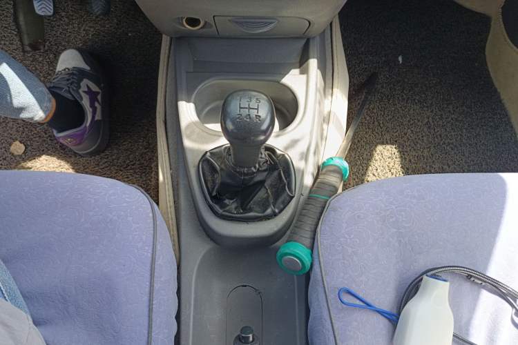 Used Wuling Hongguang 2010 1.2L Base Version China IV Standard Gear Lever