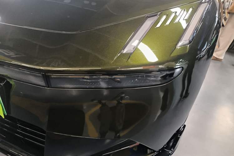 Used Lynk & Co Lynk & Co 10 EM-P 2025 Model 240 All-Wheel Drive Ultra—Sport Edition