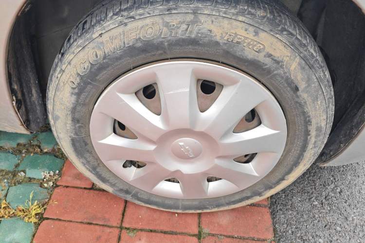 Used Chevrolet Sail 2013 Sedan 1.4L Manual - Youyi Happiness Edition Right Front Wheel Hub