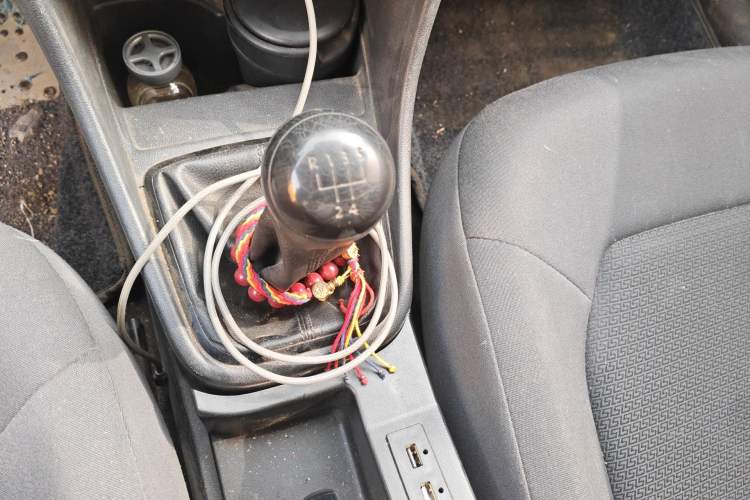 Used Volkswagen Santana 2015 1.6L Manual Fashion Edition
