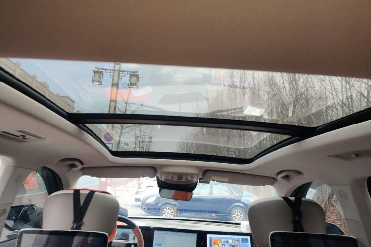 Used Roewe RX9 2023 2.0T Four-Wheel Drive Luxury Edition
