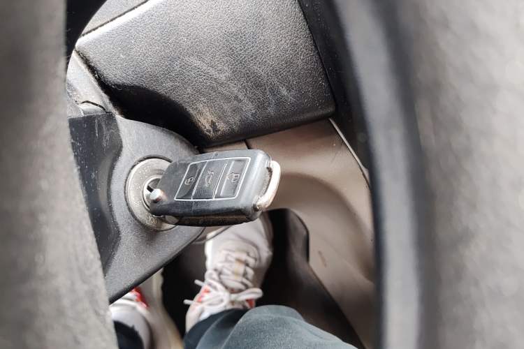 Used CHANGAN Alsvin V3 2012 1.3L Manual Comfort Version China IV Standard
