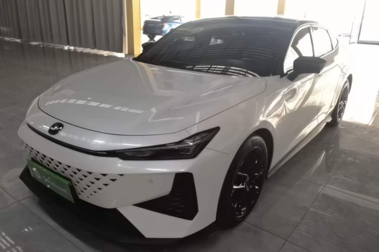 Used CHANGAN UNI-V 2024 1.5T Prestige Edition