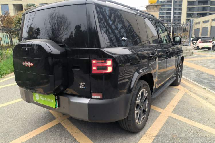 Used Formula Leopard Tai 7 2025 Model 200 km Two-Wheel Drive Max Edition
