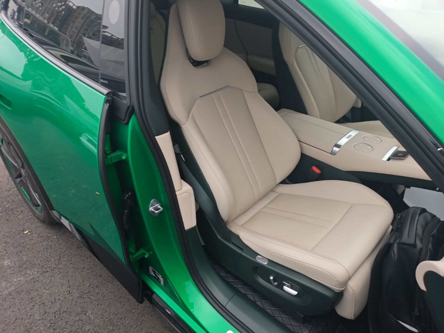 Xiaomi Auto YU7 2025 Ultra-Long Range Rear-Wheel Drive Version — снимка 19