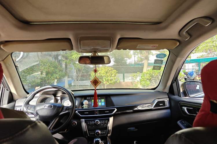 Used Zotye Domy X5 2017 Upgraded Model 1.5T CVT Governor Edition Headliner