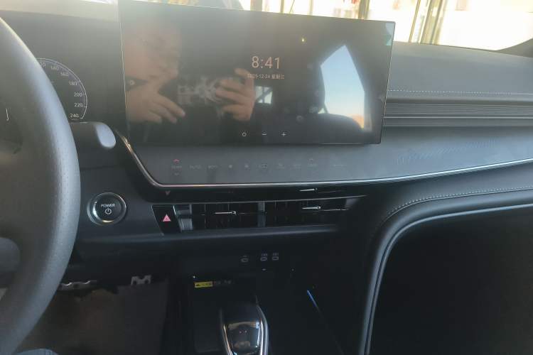 Used Toyota Camry 2026 Model Dual-Engine 2.0HXS Sport Plus Edition
