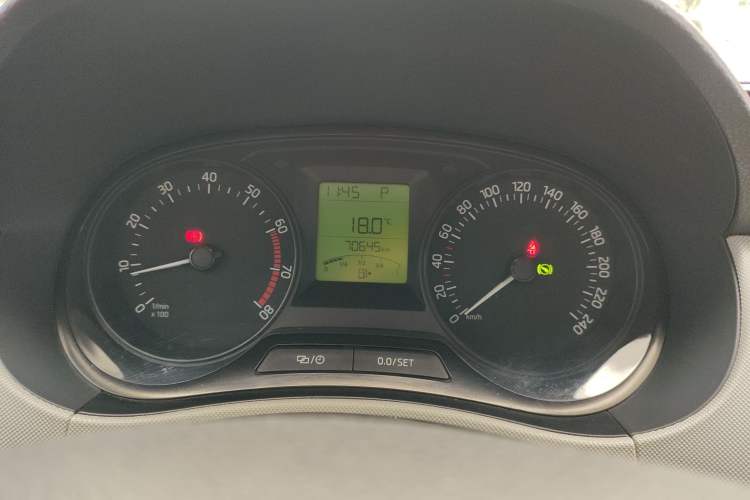 Used Skoda Fabia 2015 1.4L Automatic Front-Drive Model
