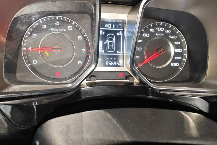 Used Zotye Domy X5 2015 1.5T Manual Luxury Model China V Standard