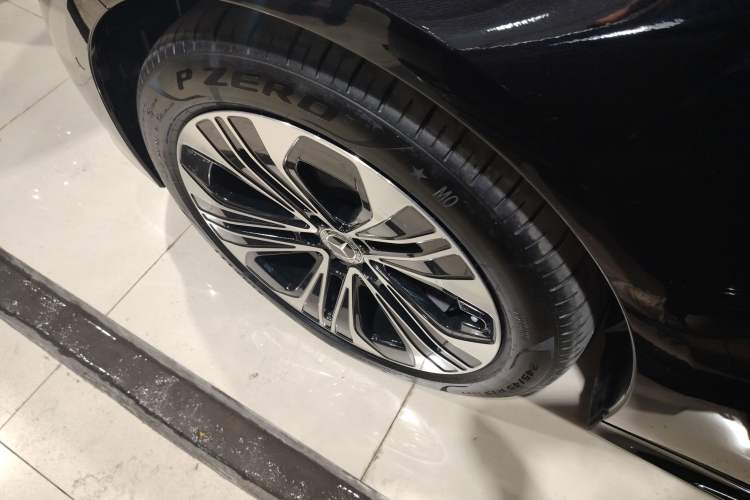 Used Mercedes-Benz E-Class New Energy 2024 E 350 e L Plug-in Hybrid Sedan