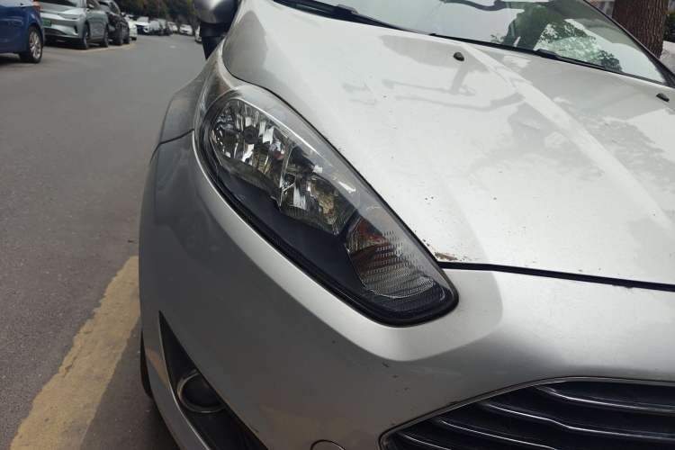 Used Ford Fiesta 2013 Sedan 1.5L Manual Fashion Edition
