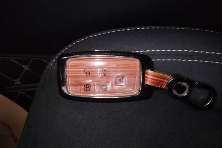 Used Land Rover Range Rover Velar 2019 250 PS
