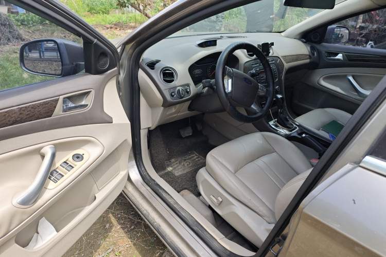 Used Ford Mondeo 2011 2.0L GTDi 200 Fashion Edition