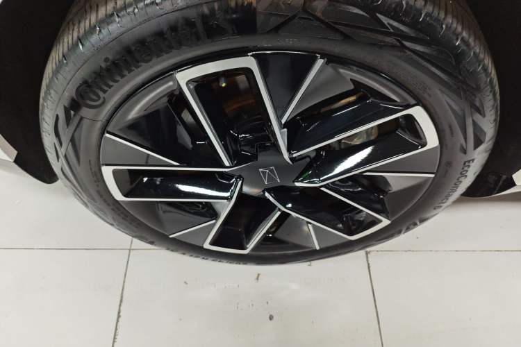 Used Avatr 11 2025 Max All-Electric Four-Wheel Drive