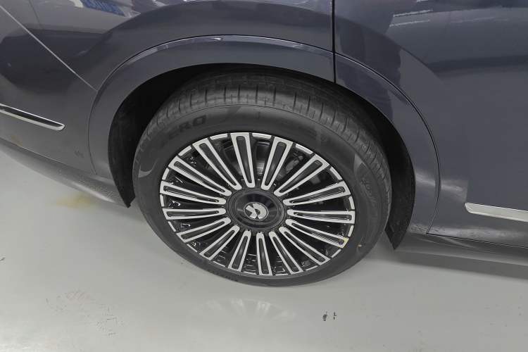 Used Nio ES8 2026 Model 6-seat Executive Luxury Edition Right Rear Wheel Hub