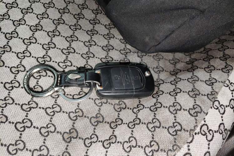 Used Wuling Hongguang 2021 1.5L S Standard Version LAR Vehicle Key