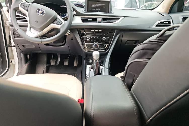 Used Changan Alsvin V7 2015 1.6L Manual Enjoyment Model China V Standard
