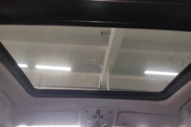 Used Cadillac SRX 2014 3.0L Leading Model Headliner