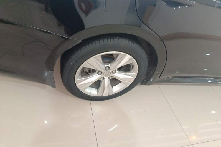 Used Toyota Crown 2015 2.5L Smart Edition
