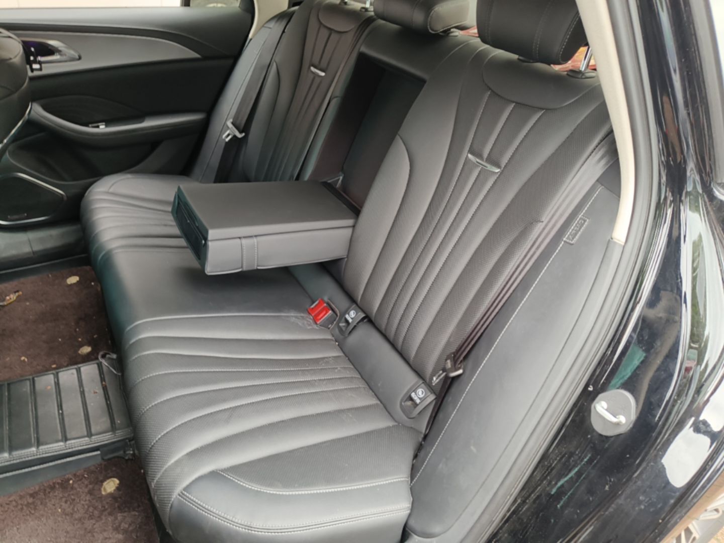 Hongqi H5 2023 2.0T Automatic Smart Connect Flagship Edition - Chinese Trim Xiang — снимка 20