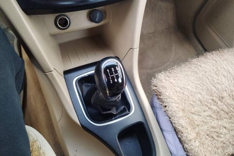 Used Baojun 730 2016 1.5L Manual Standard Version 7 Seats
